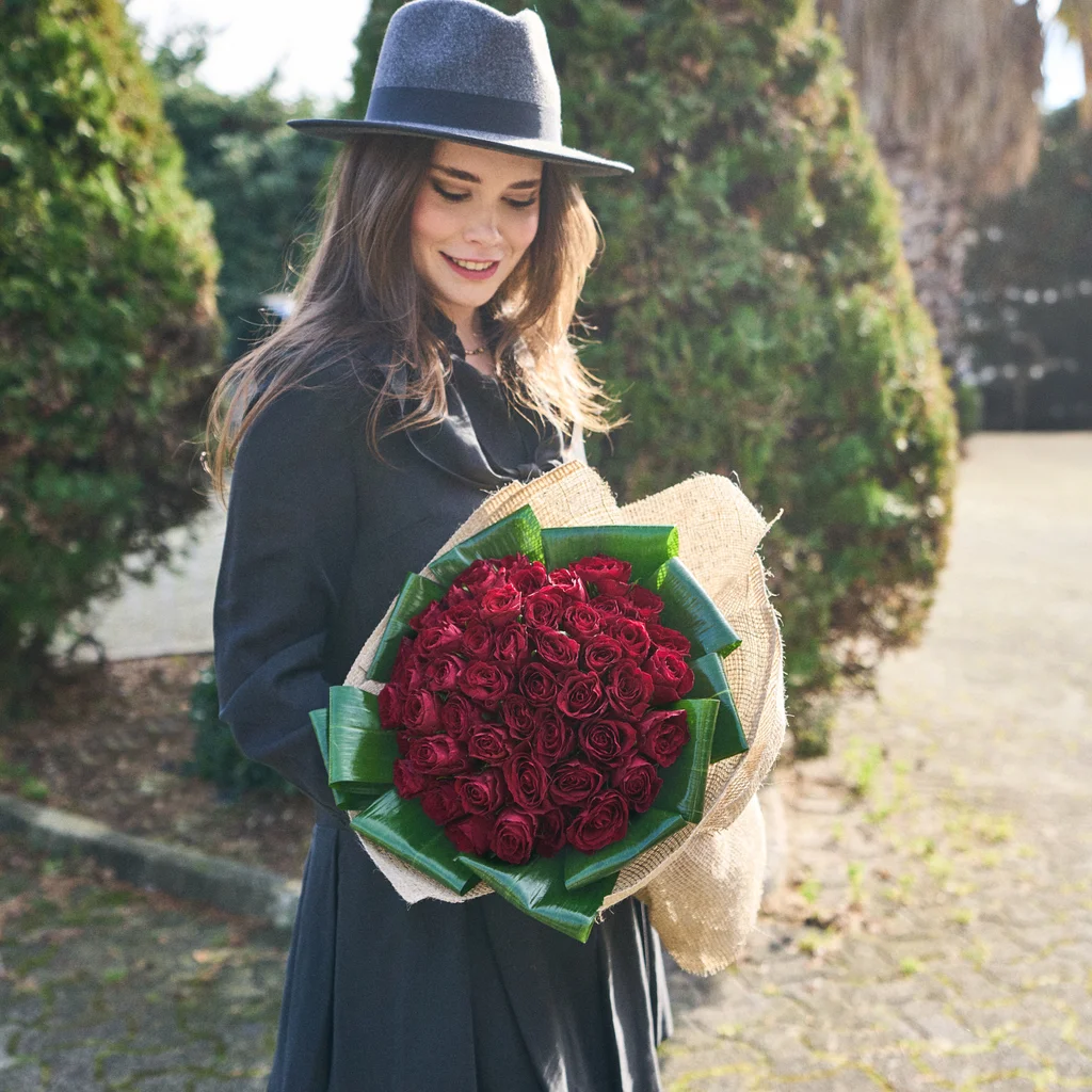 Premium 51 Kırmızı Gül - 3